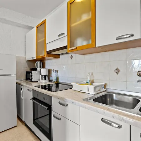 Apartament Ankica With Sea View And Terrace Kampor