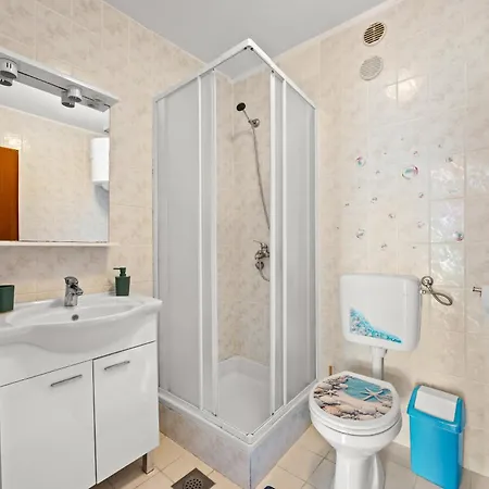 Ankica With Sea View And Terrace Apartament Kampor