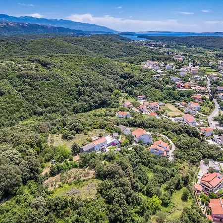 Ankica With Sea View And Terrace Apartament