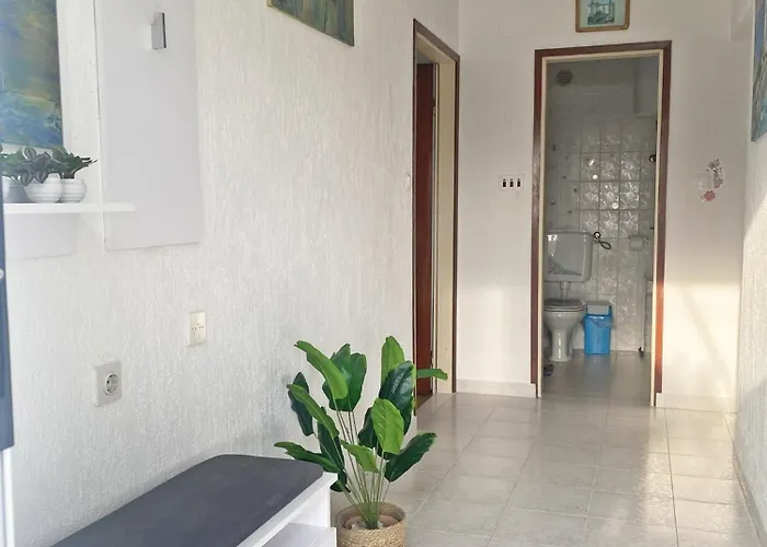 Ankica With Sea View And Terrace Apartman